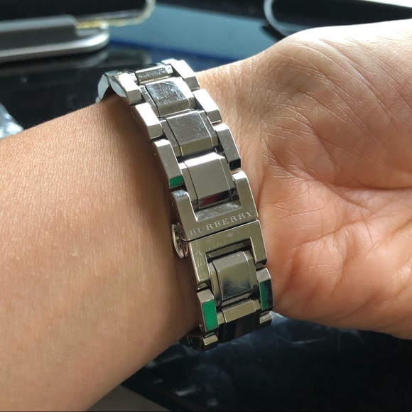 Burberry stainless steel quartz watch - Picture 6 of 6